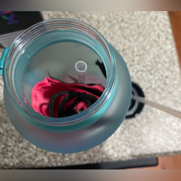 New in box, KFocus 50 oz Motivational Water Bottle with Time Marker - Picture 5 of 6